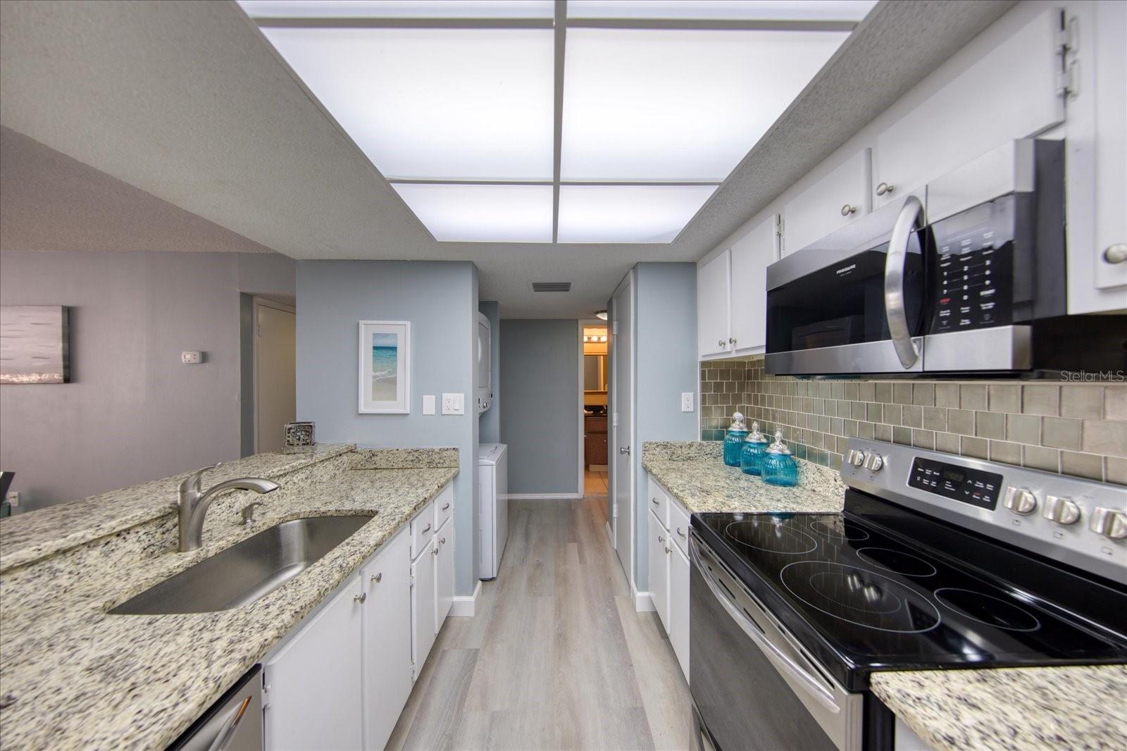 Image 11 of 36 For 440 Gulfview Boulevard 701