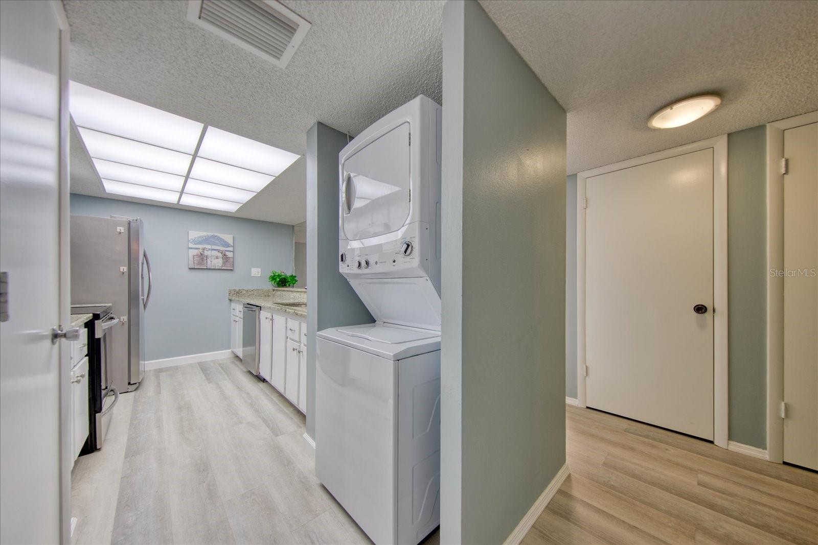Image 14 of 36 For 440 Gulfview Boulevard 701