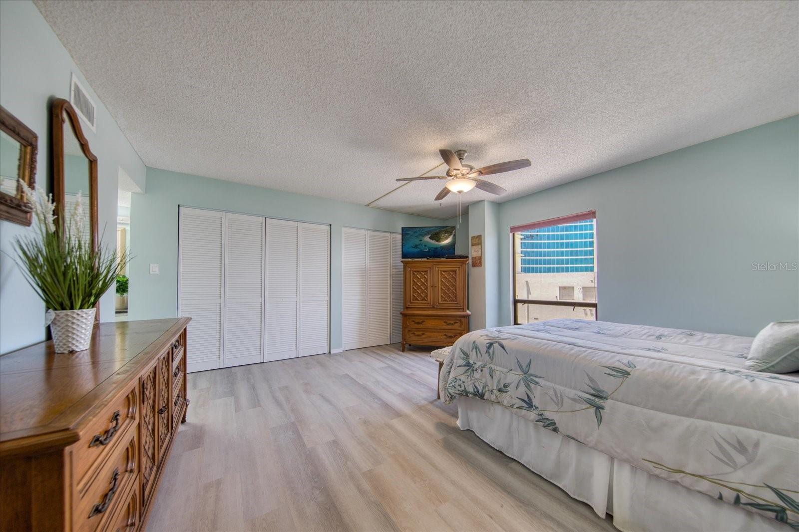 Image 19 of 36 For 440 Gulfview Boulevard 701