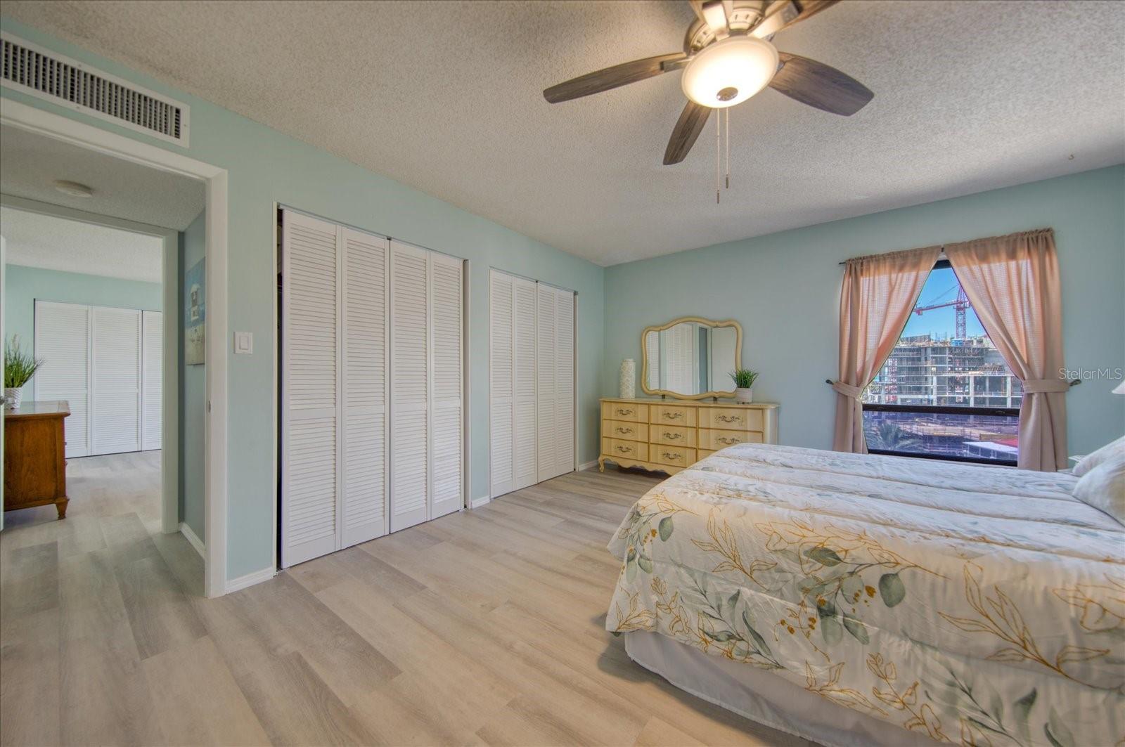 Image 20 of 36 For 440 Gulfview Boulevard 701