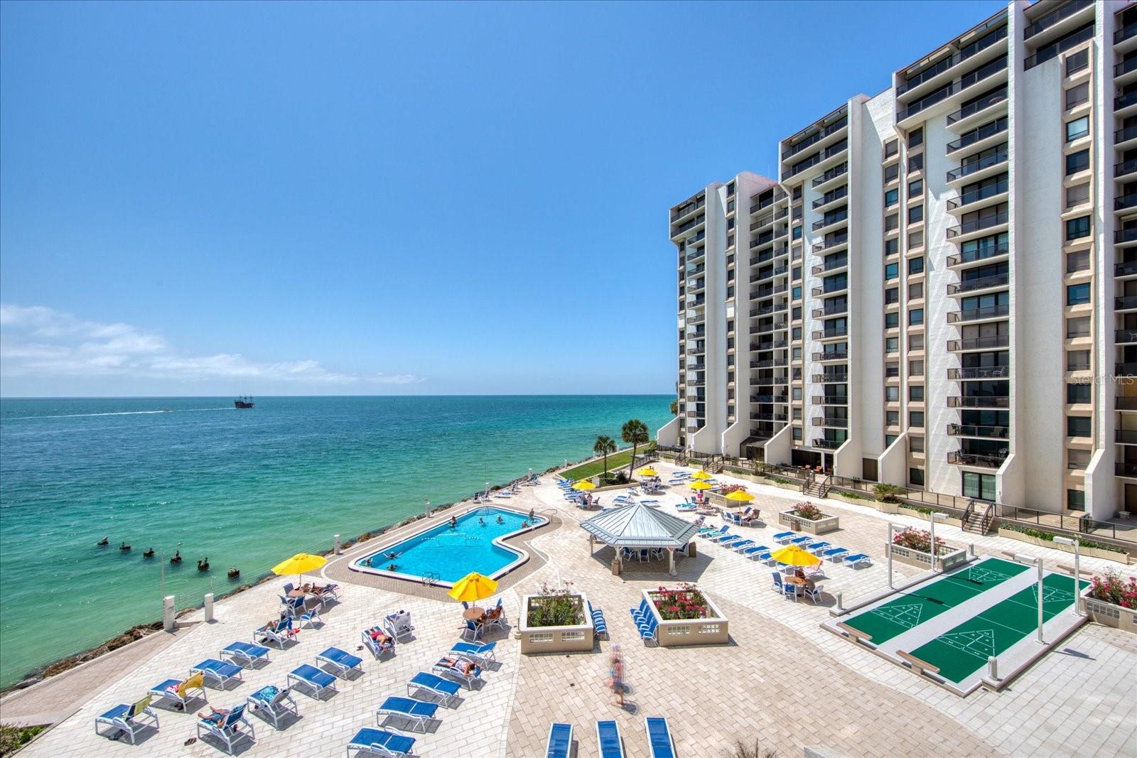 Image 25 of 36 For 440 Gulfview Boulevard 701