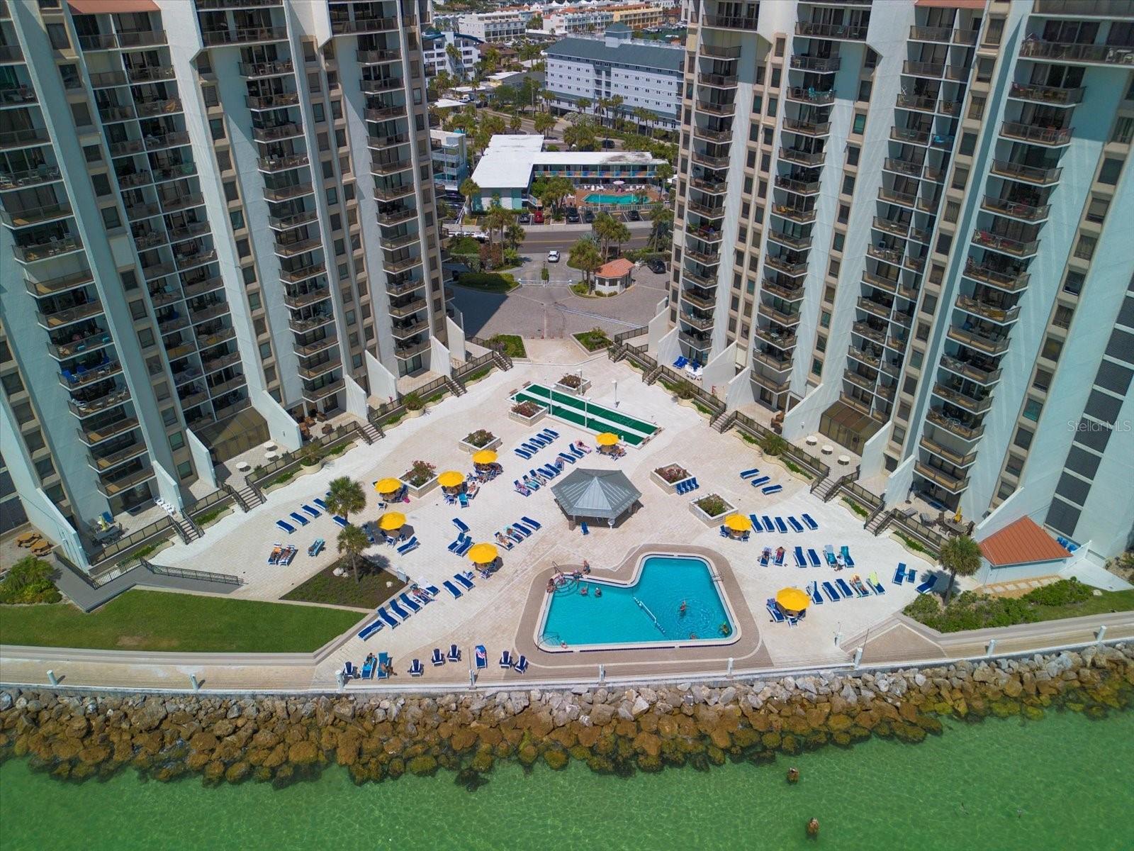 Image 27 of 36 For 440 Gulfview Boulevard 701
