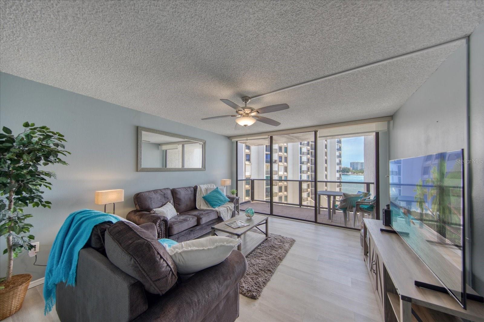 Image 4 of 36 For 440 Gulfview Boulevard 701