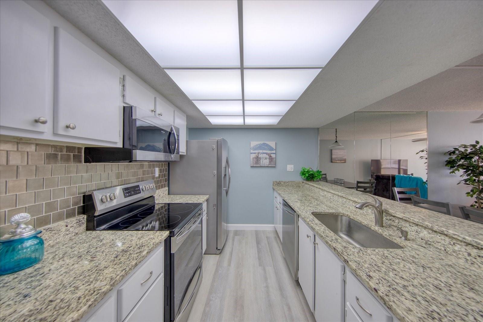 Image 8 of 36 For 440 Gulfview Boulevard 701