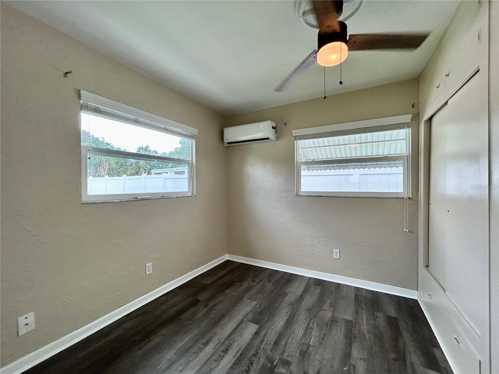 Image 11 of 26 For 928 58th Avenue N
