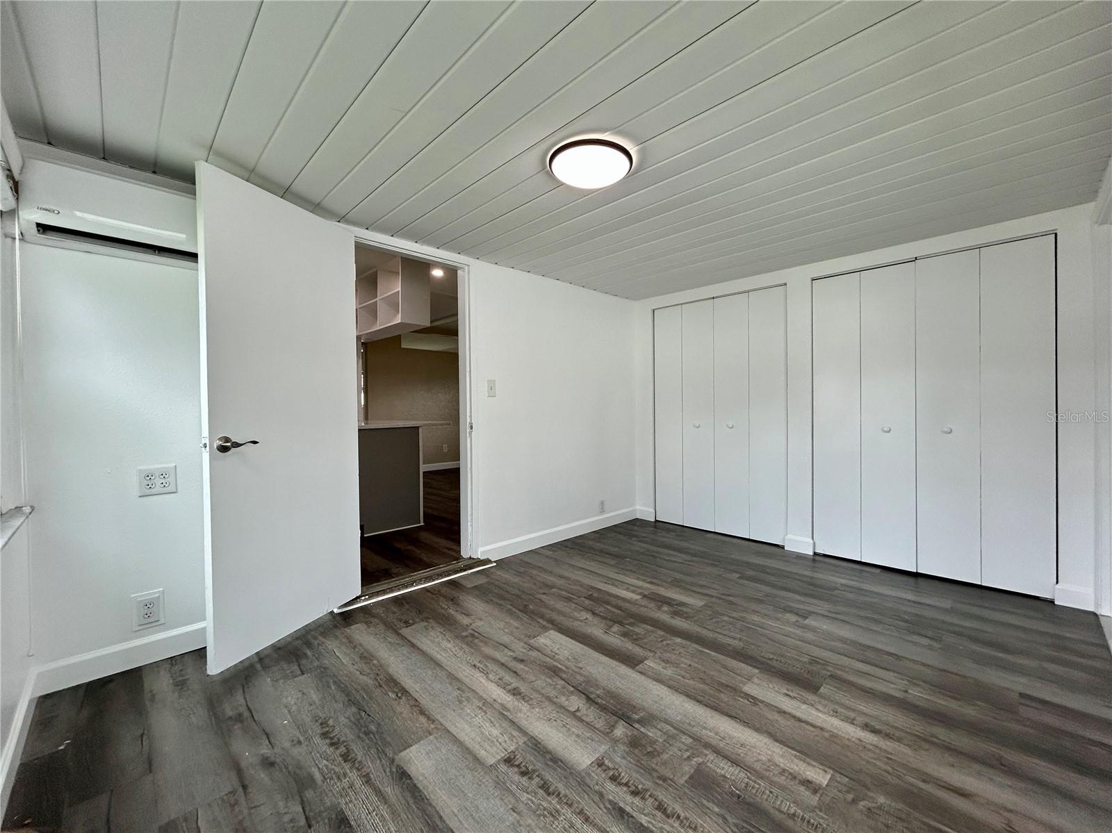 Image 16 of 26 For 928 58th Avenue N