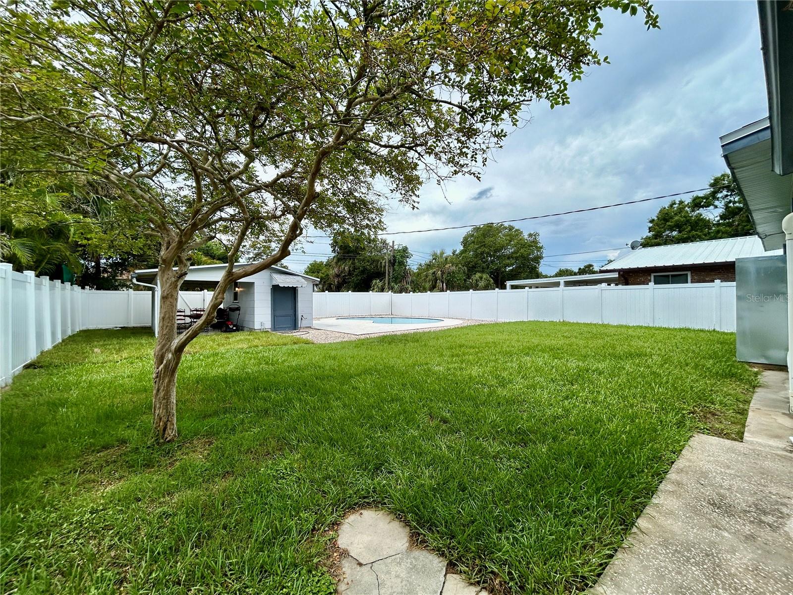 Image 17 of 26 For 928 58th Avenue N