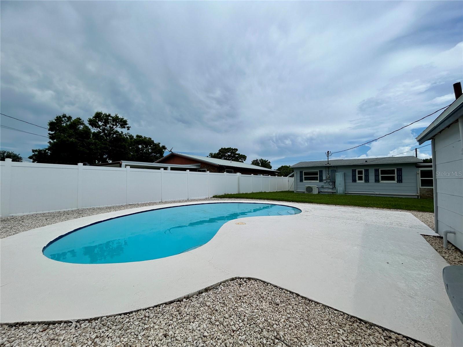 Image 21 of 26 For 928 58th Avenue N