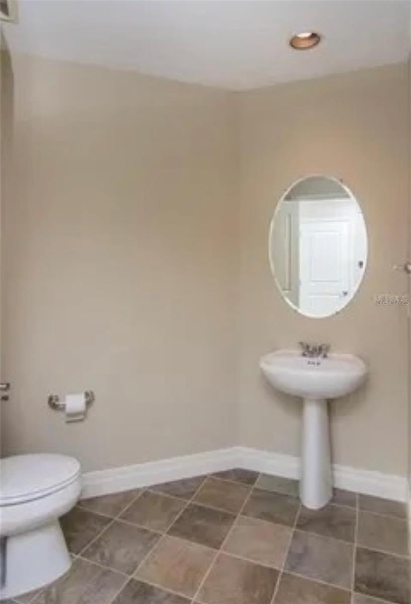 Image 17 of 23 For 1209 Cumberland Avenue 901