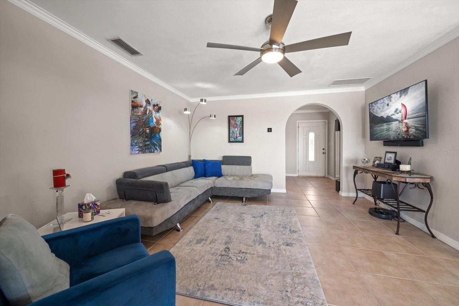 Listing photo id 9 for 4754 Overlook Drive Ne