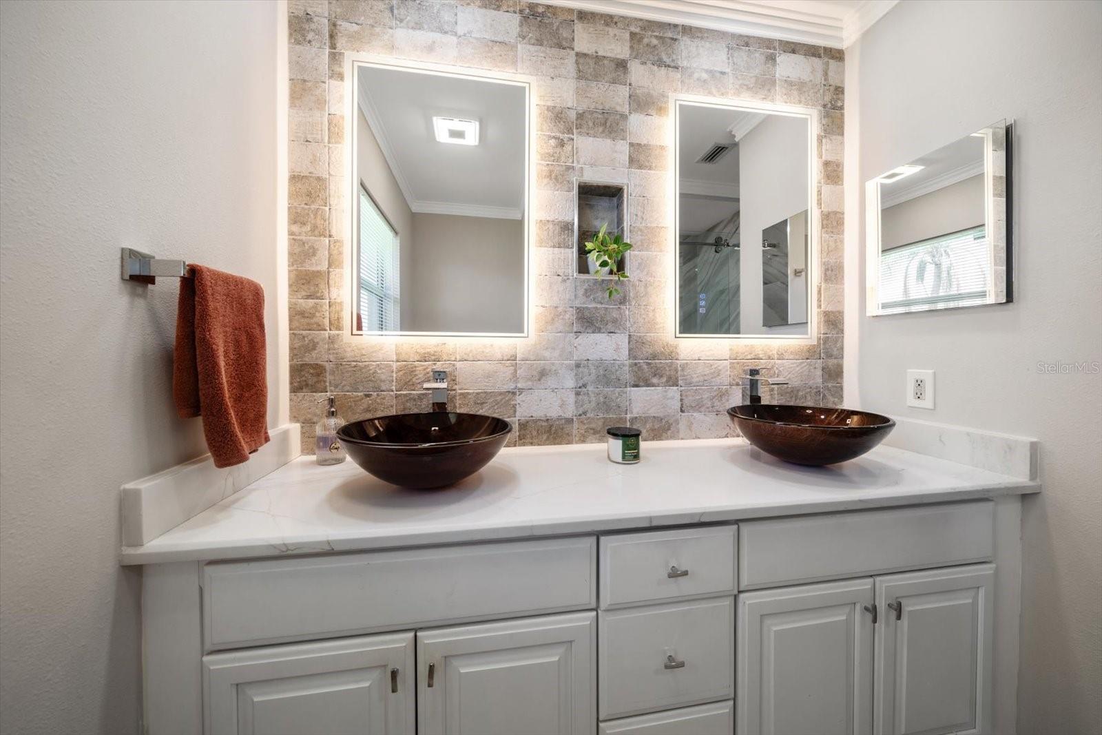 Listing photo id 18 for 4754 Overlook Drive Ne
