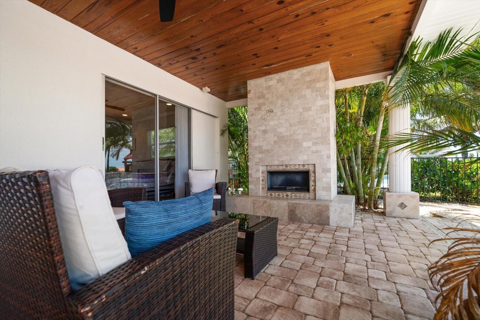 Listing photo id 27 for 4754 Overlook Drive Ne