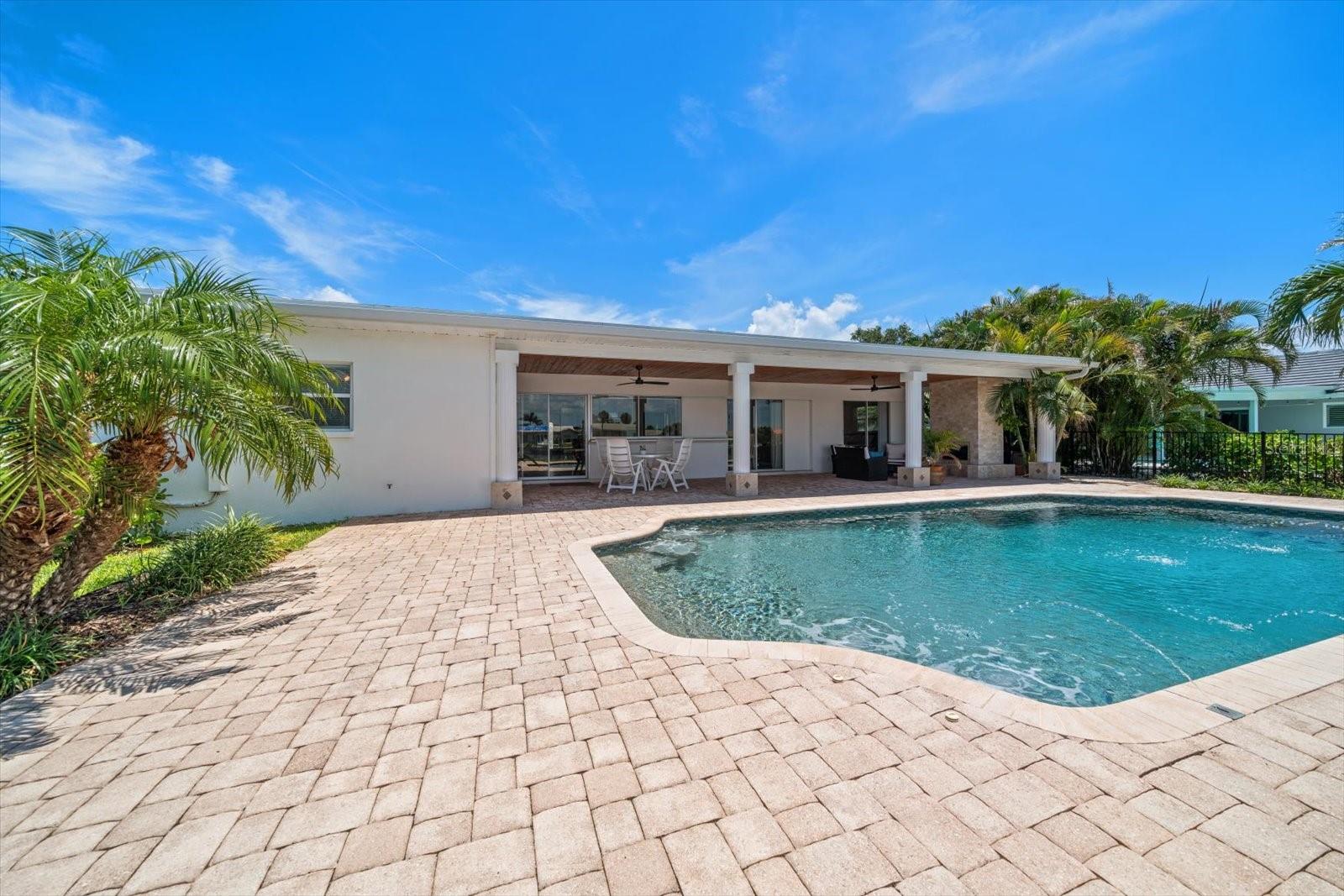 Listing photo id 29 for 4754 Overlook Drive Ne
