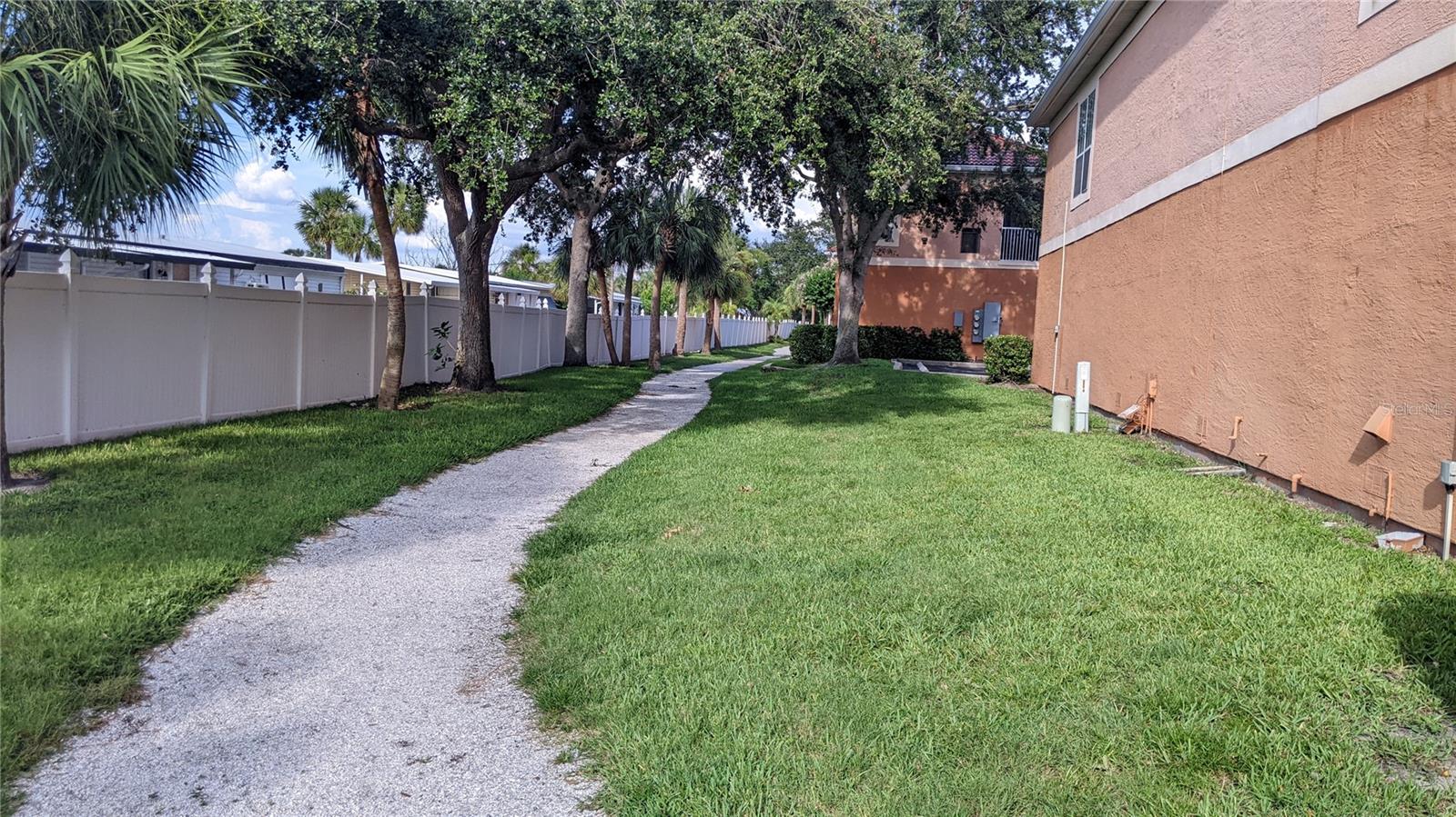 Image 45 of 46 For 5000 Culbreath Key Way 1-220