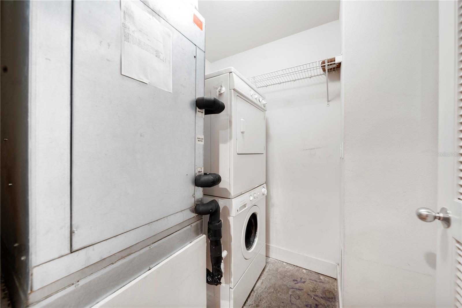 Image 12 of 52 For 1208 Kennedy Boulevard 912