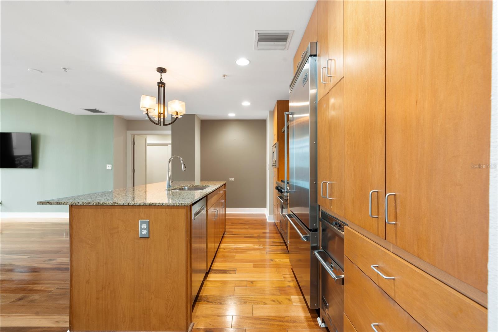 Image 16 of 52 For 1208 Kennedy Boulevard 912