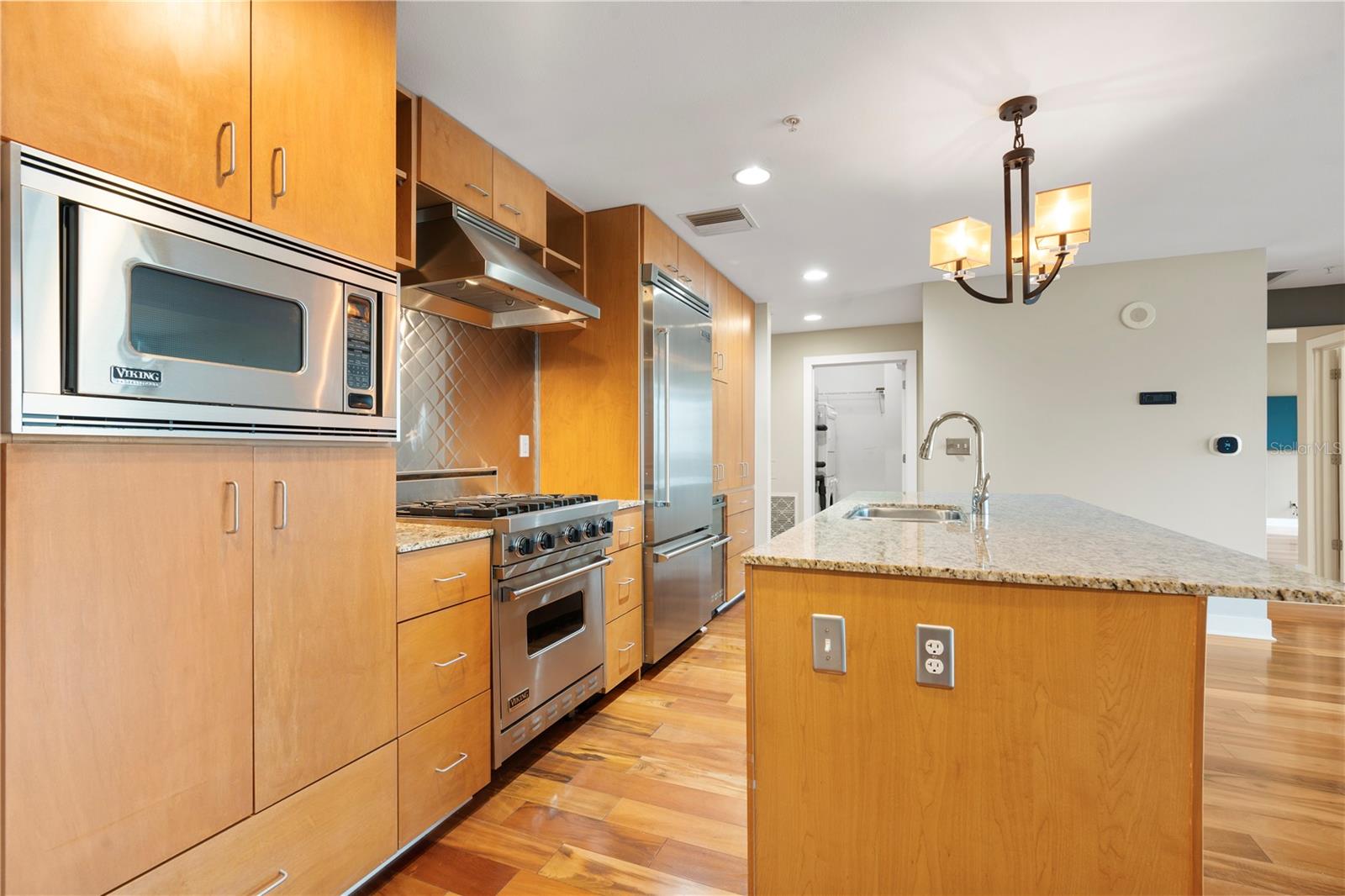 Image 18 of 52 For 1208 Kennedy Boulevard 912
