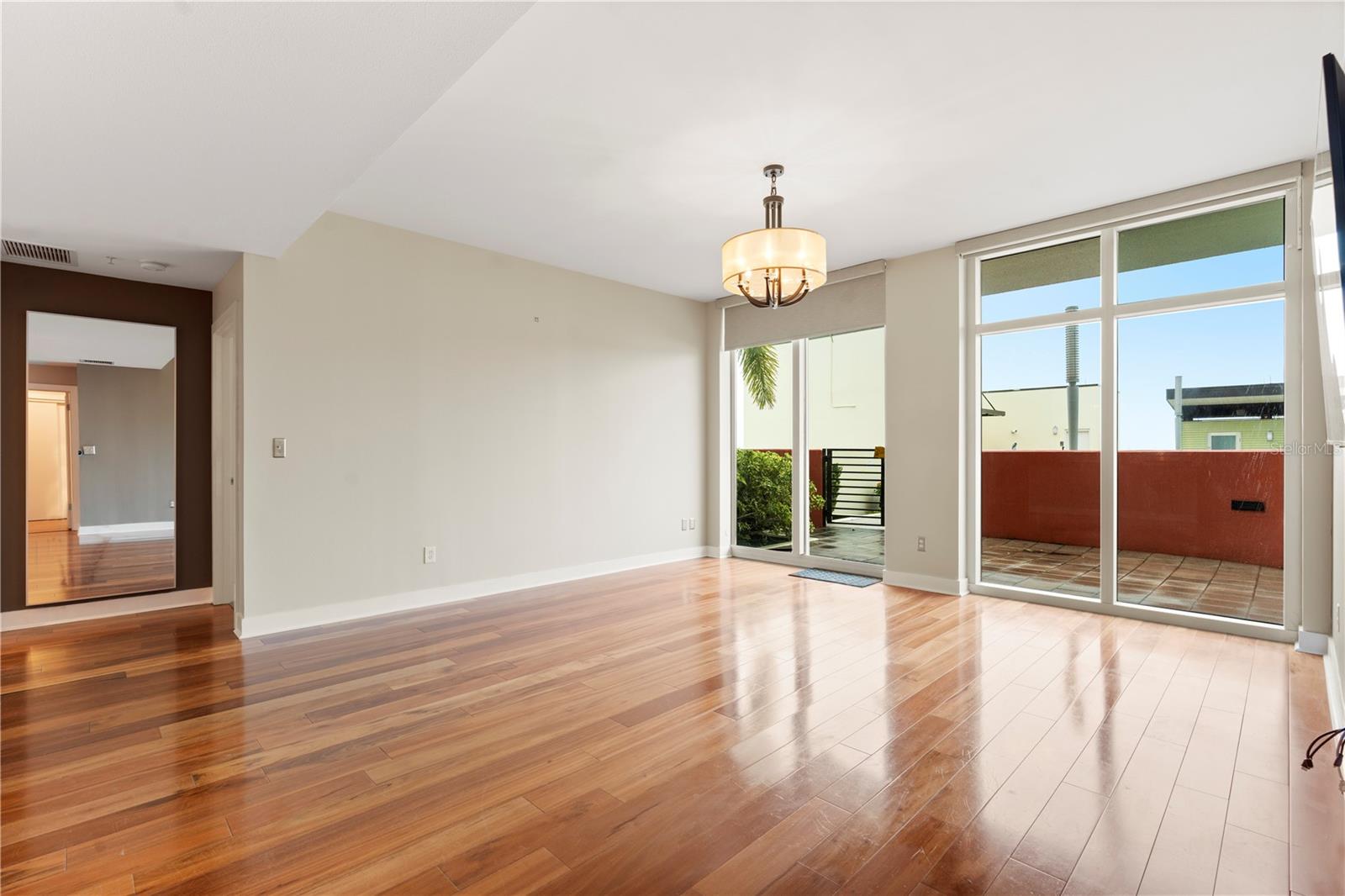 Image 24 of 52 For 1208 Kennedy Boulevard 912