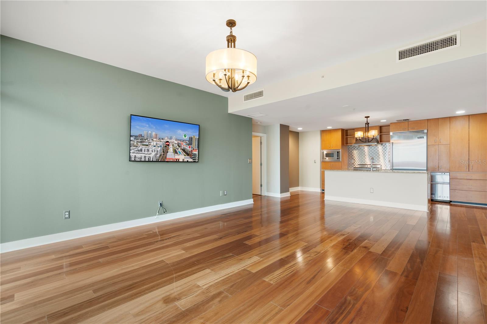 Image 26 of 52 For 1208 Kennedy Boulevard 912