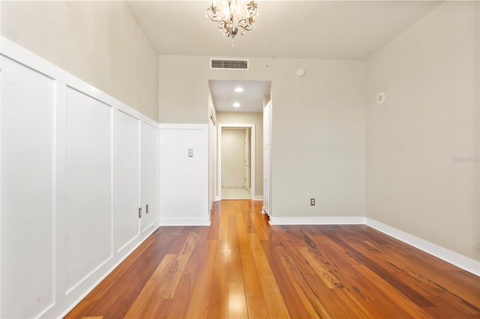 Image 31 of 52 For 1208 Kennedy Boulevard 912