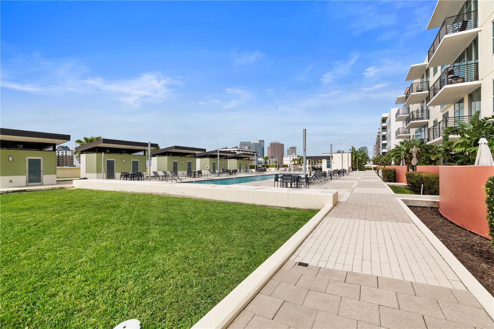 Image 49 of 52 For 1208 Kennedy Boulevard 912
