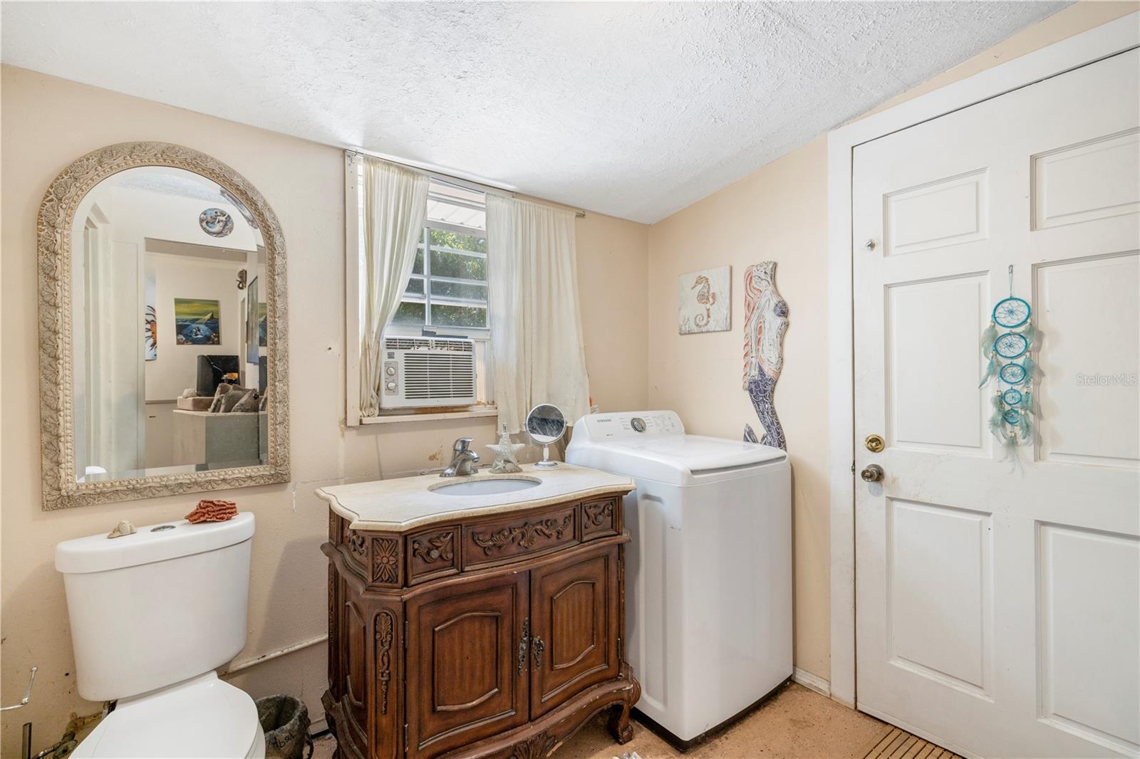 Image 13 of 32 For 1934 2nd Avenue Sw