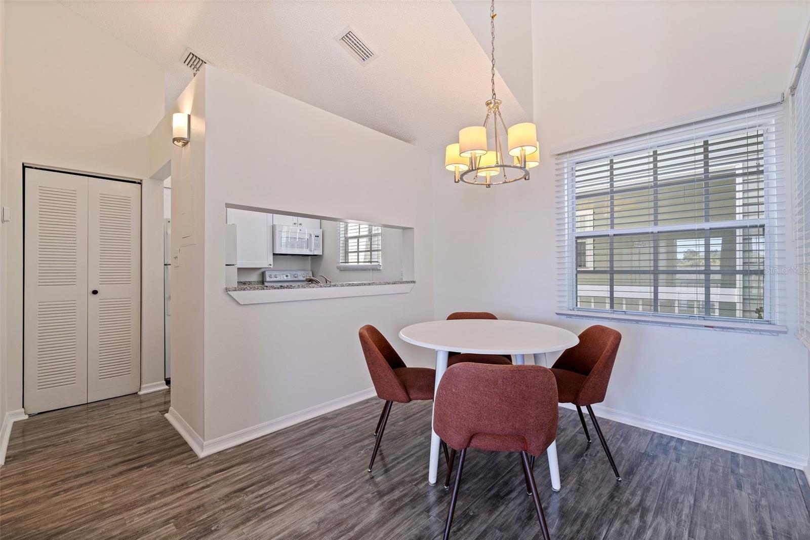 Image 10 of 30 For 6826 Stones Throw Circle N 11308