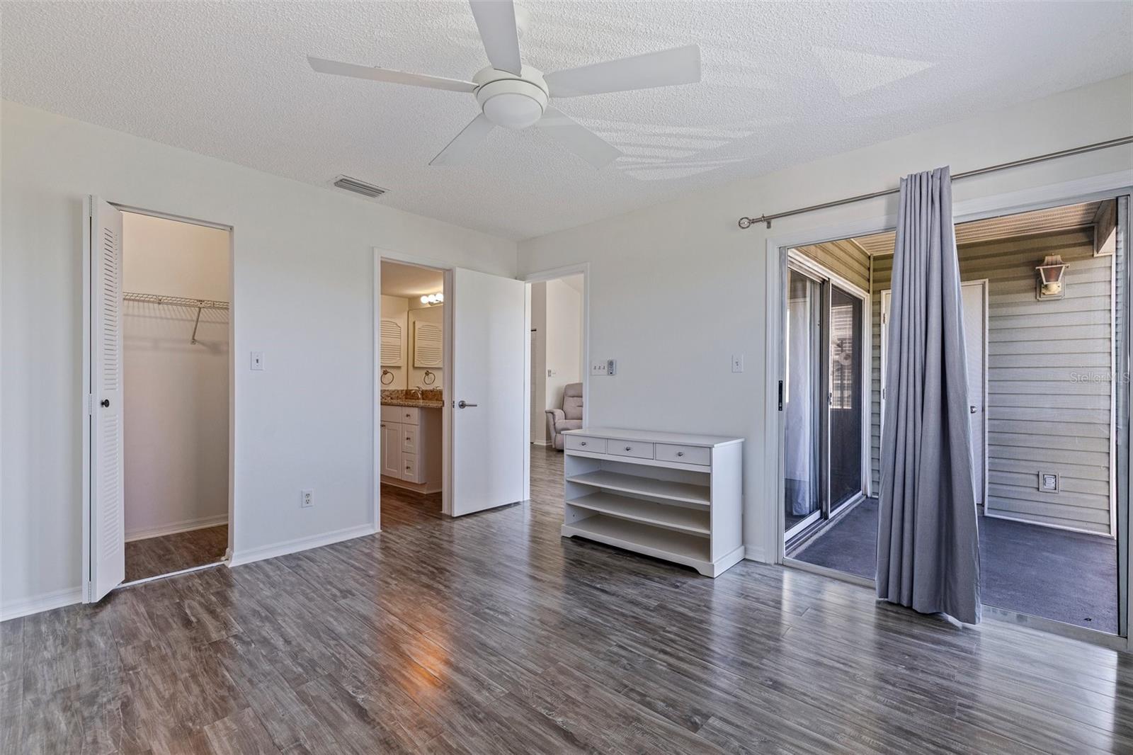 Image 17 of 30 For 6826 Stones Throw Circle N 11308