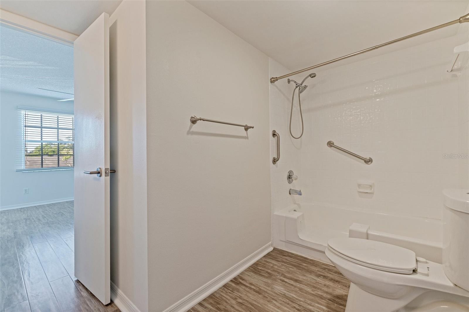 Image 19 of 30 For 6826 Stones Throw Circle N 11308
