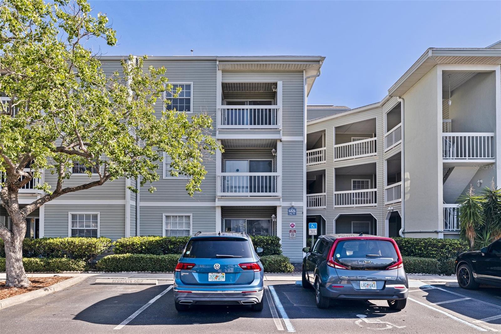Image 2 of 30 For 6826 Stones Throw Circle N 11308
