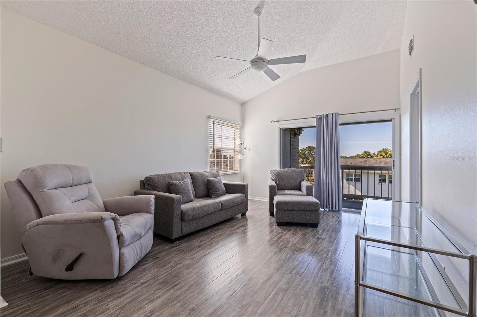 Image 7 of 30 For 6826 Stones Throw Circle N 11308