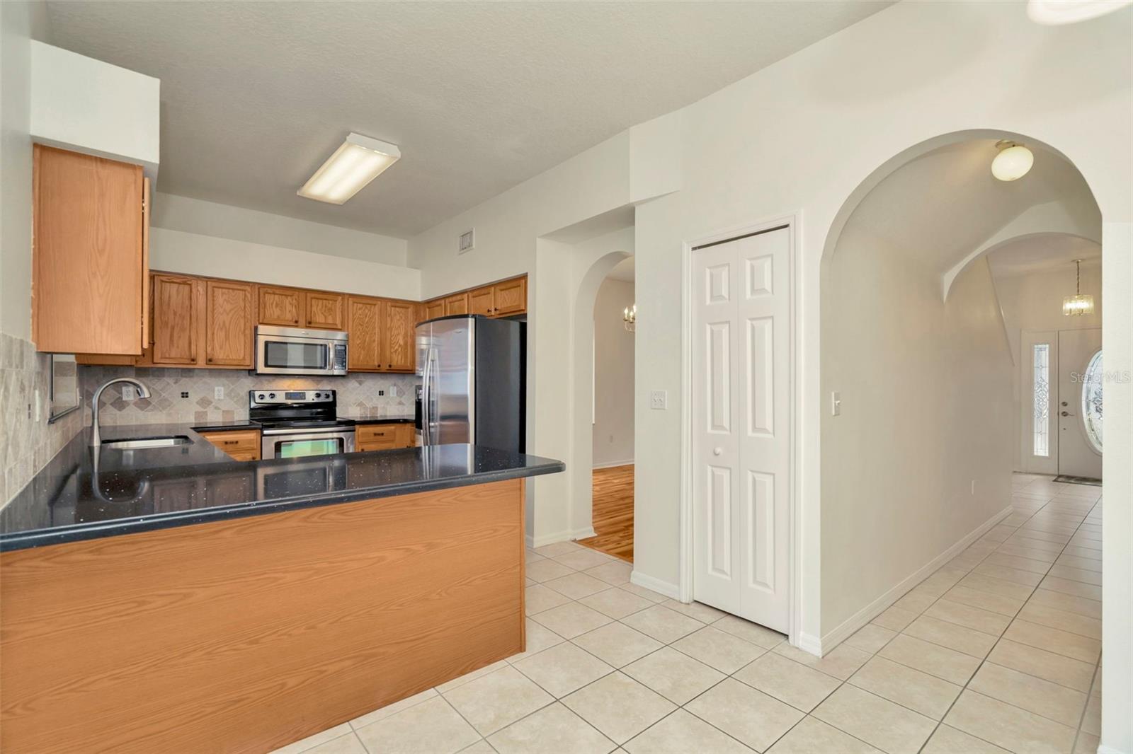 Image 15 of 43 For 1734 Mapleleaf Boulevard