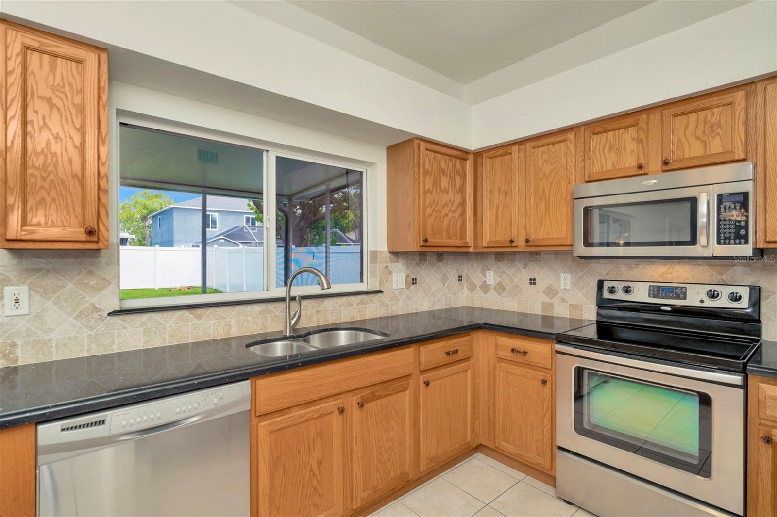 Image 16 of 43 For 1734 Mapleleaf Boulevard