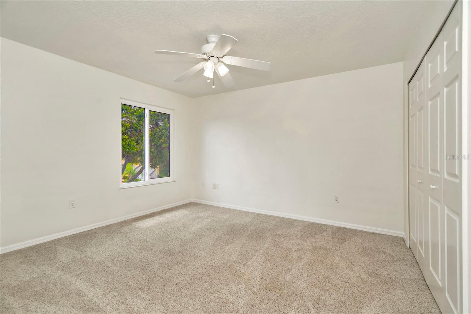 Image 27 of 43 For 1734 Mapleleaf Boulevard