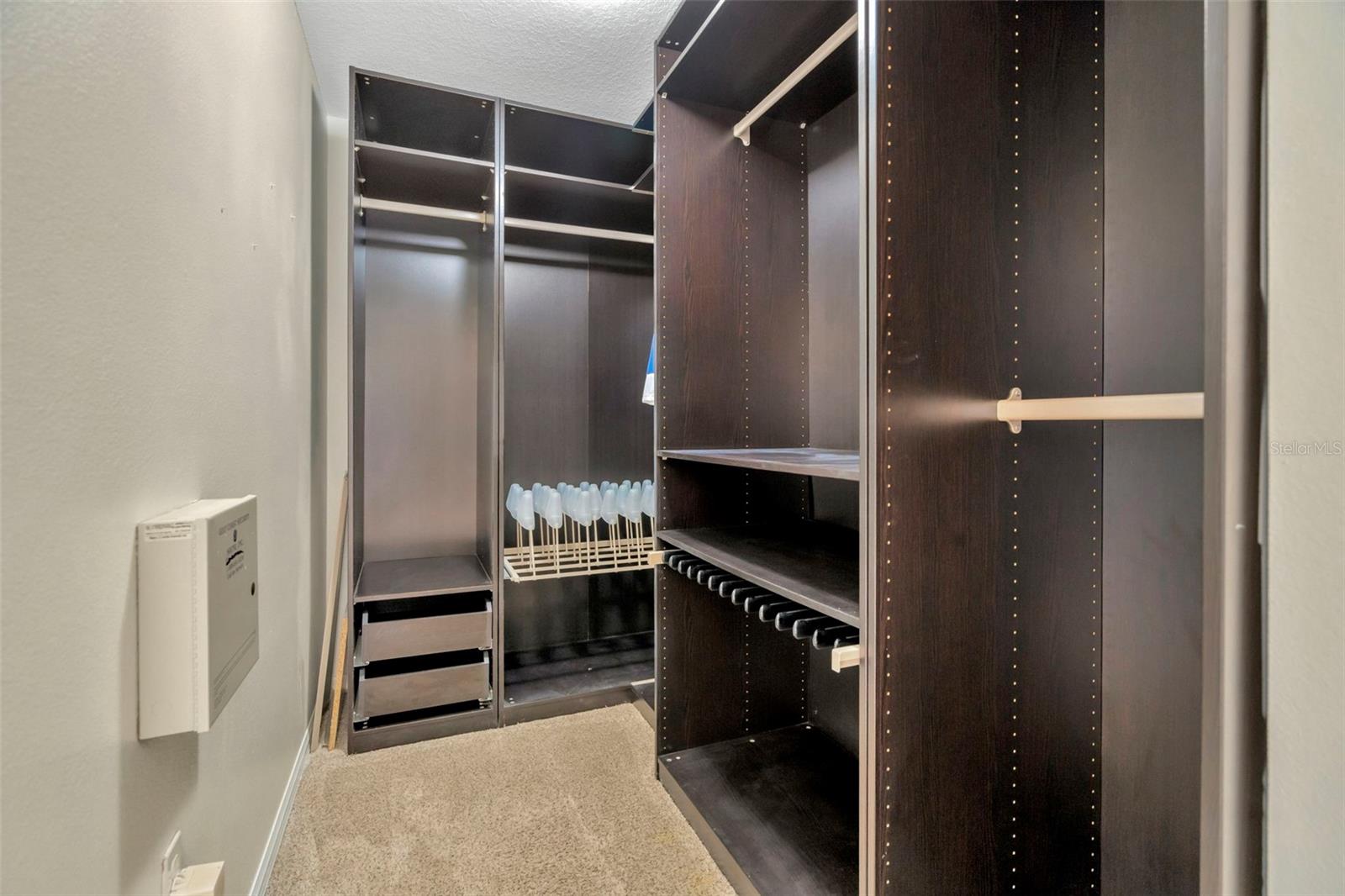Image 37 of 43 For 1734 Mapleleaf Boulevard