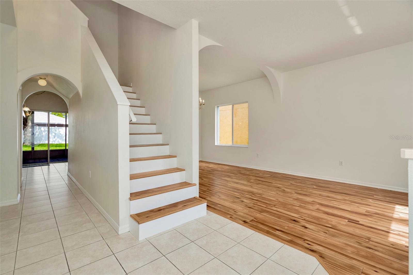 Image 7 of 43 For 1734 Mapleleaf Boulevard