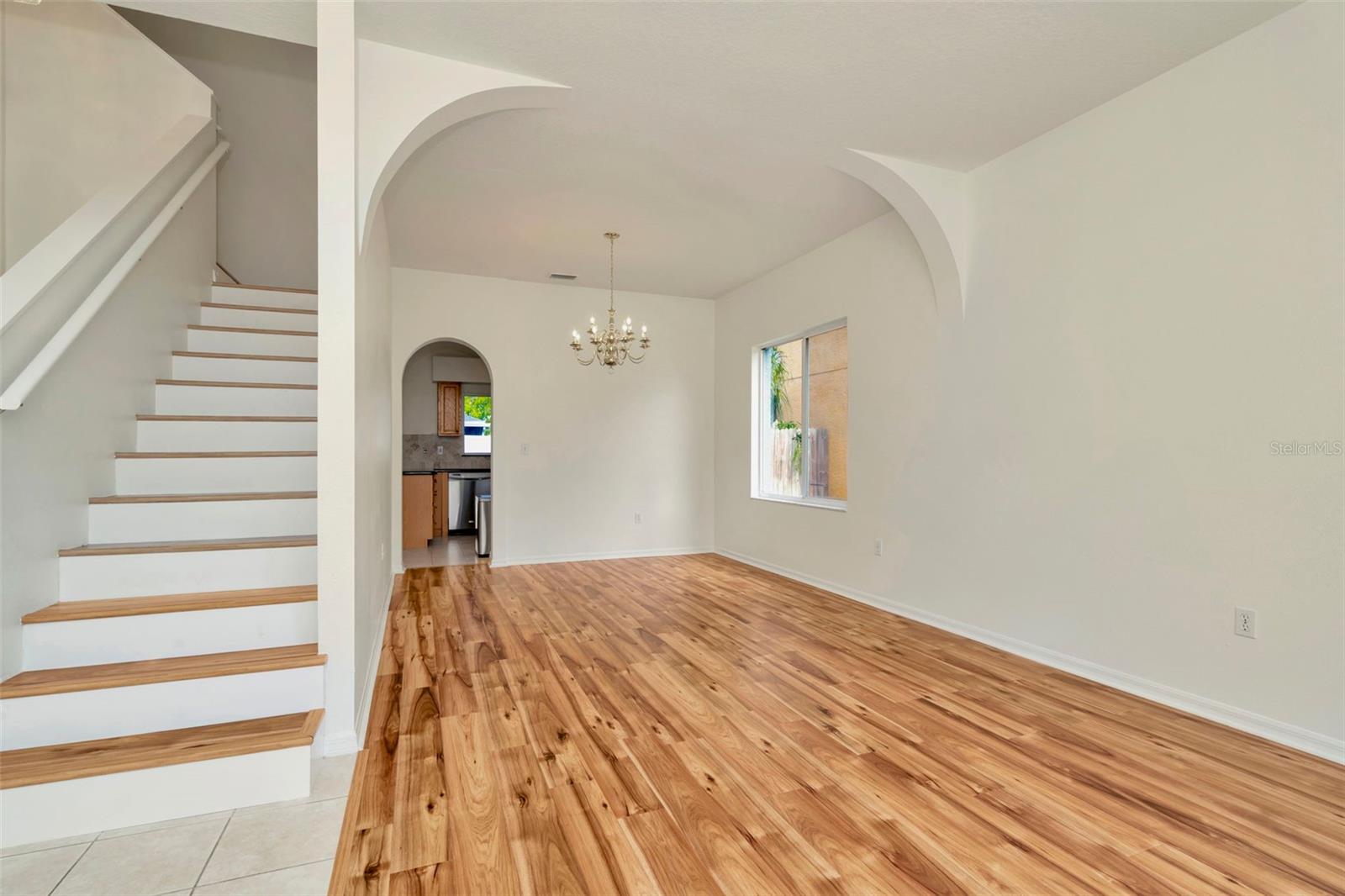 Image 8 of 43 For 1734 Mapleleaf Boulevard