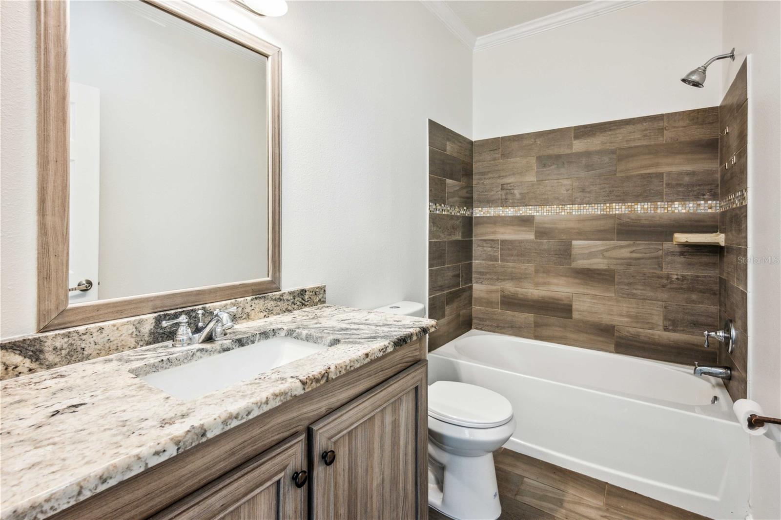 Image 17 of 26 For 6728 Sutton Oaks Lane