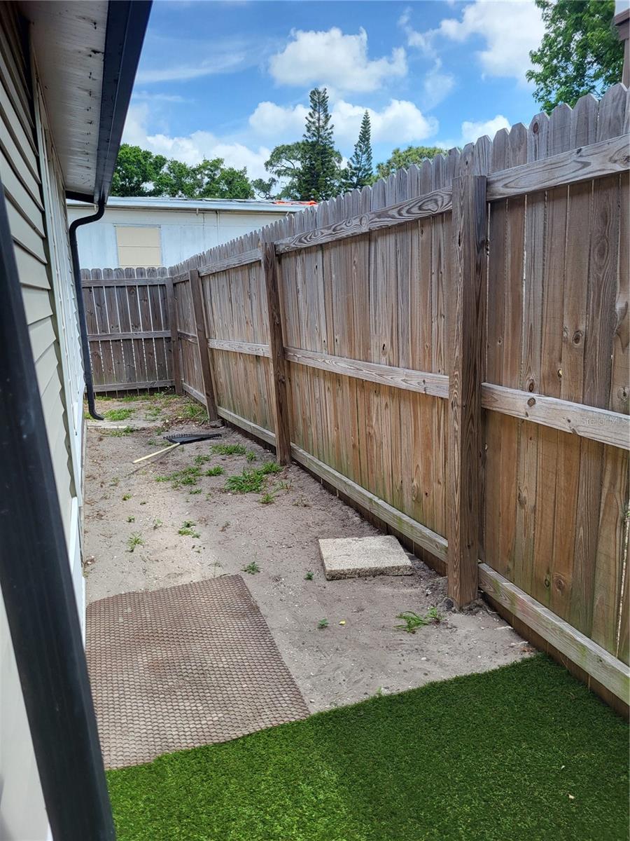 Image 13 of 20 For 12240 Seminole Boulevard 12