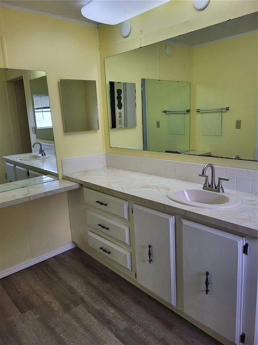Image 8 of 20 For 12240 Seminole Boulevard 12