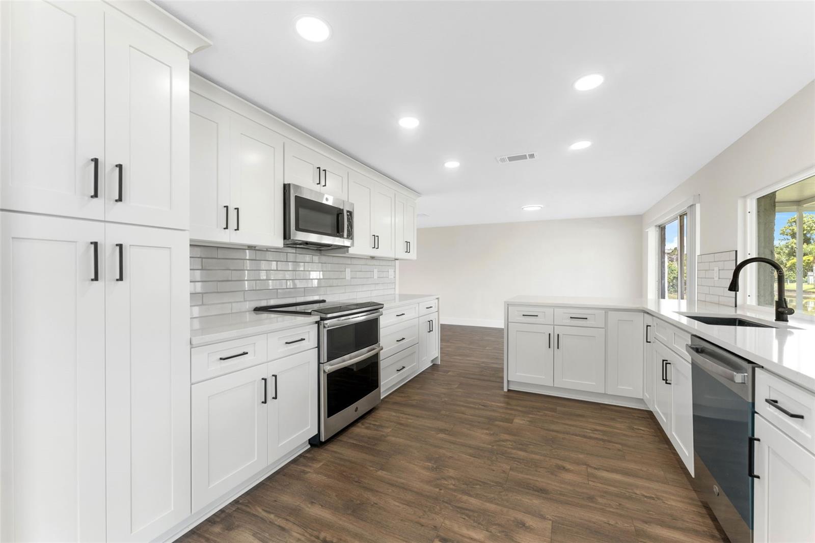 Image 13 of 34 For 4016 Grayton Drive