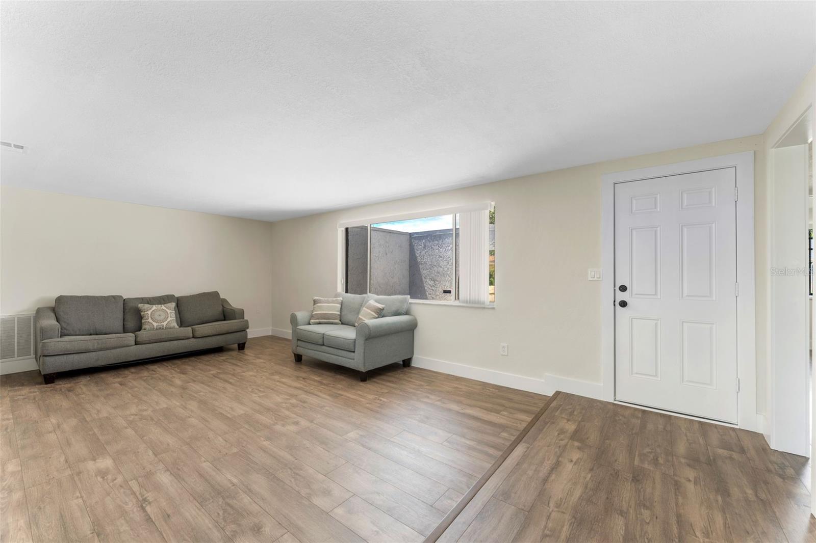 Image 7 of 34 For 4016 Grayton Drive