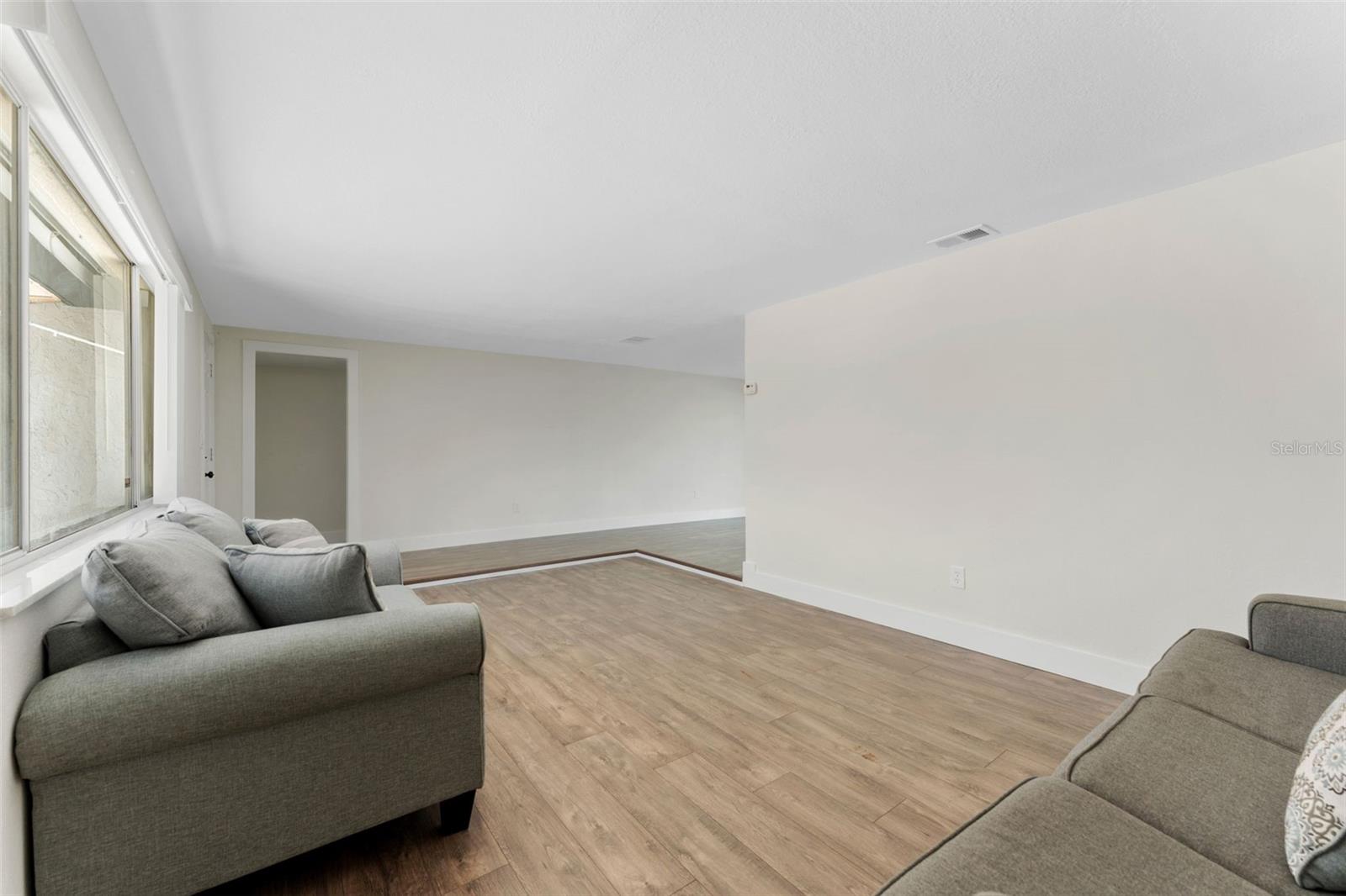 Image 8 of 34 For 4016 Grayton Drive