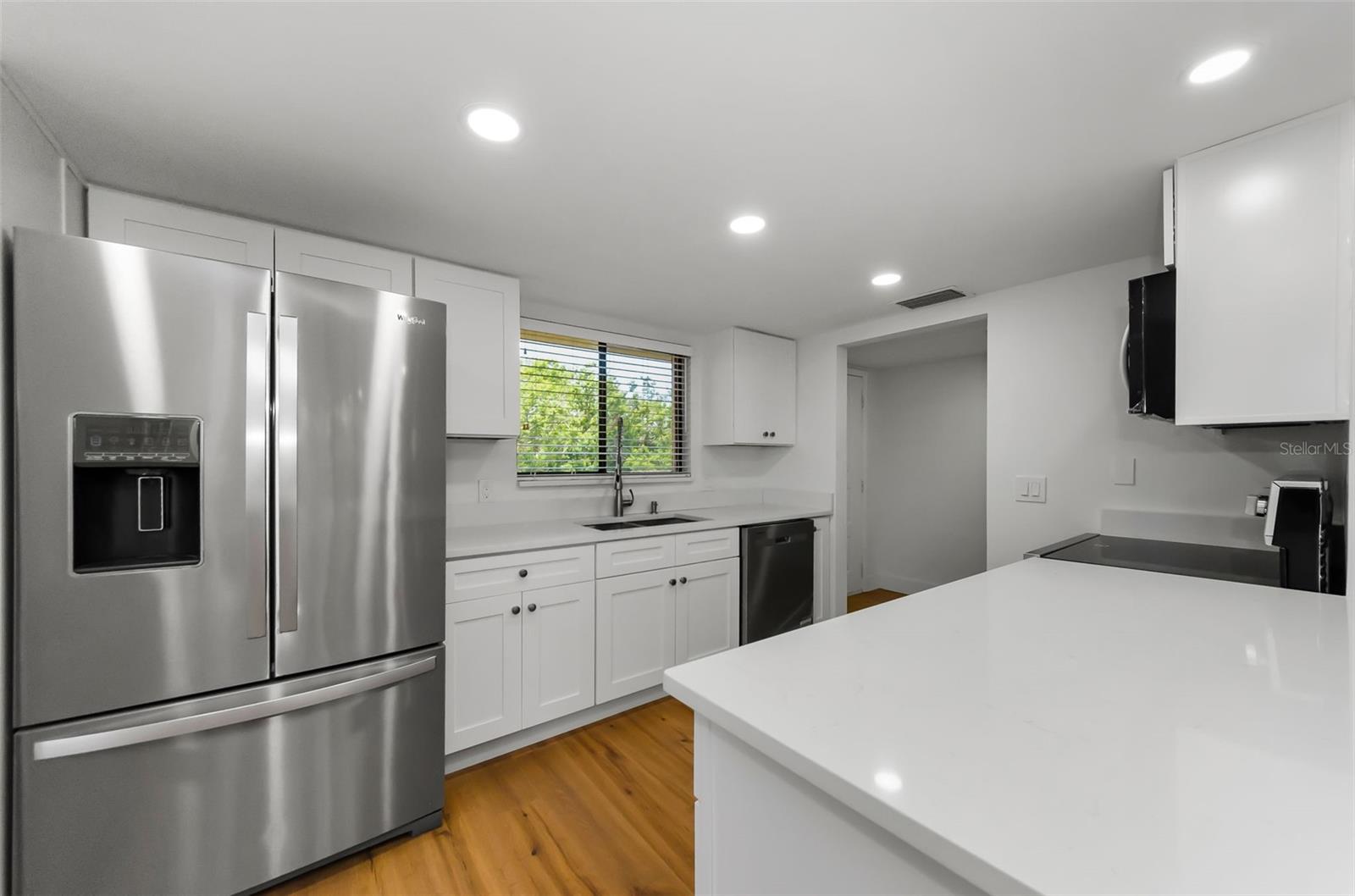 Image 10 of 44 For 3062 Eastland Boulevard 308