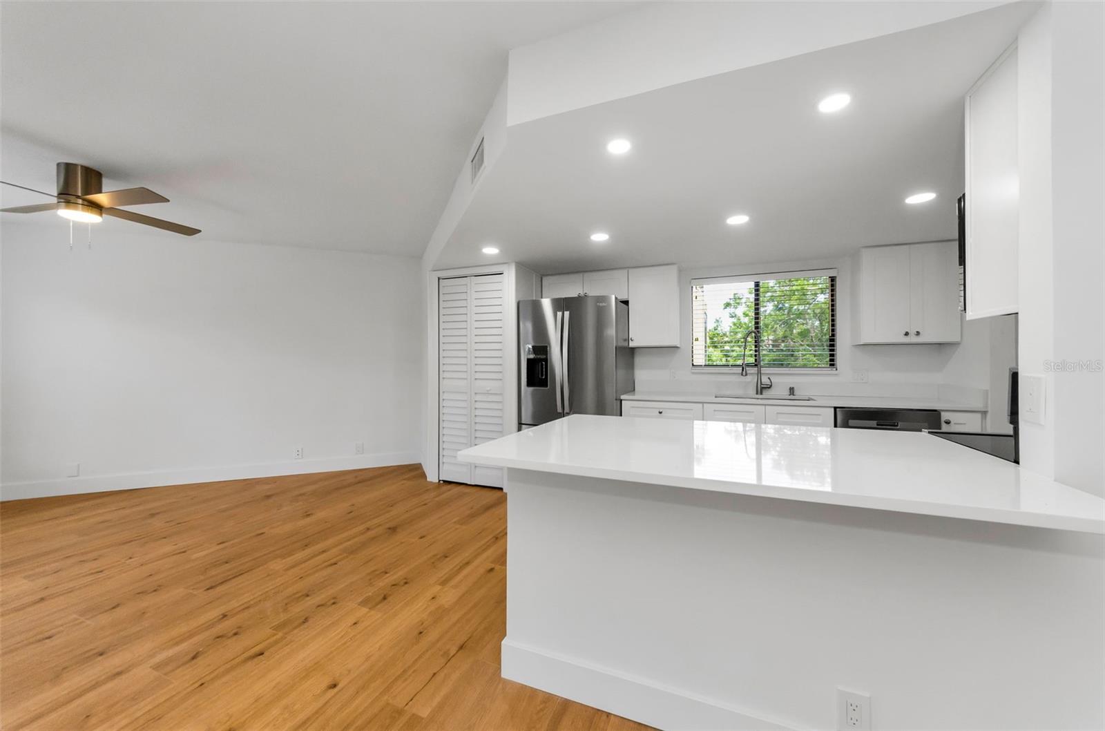 Image 12 of 44 For 3062 Eastland Boulevard 308