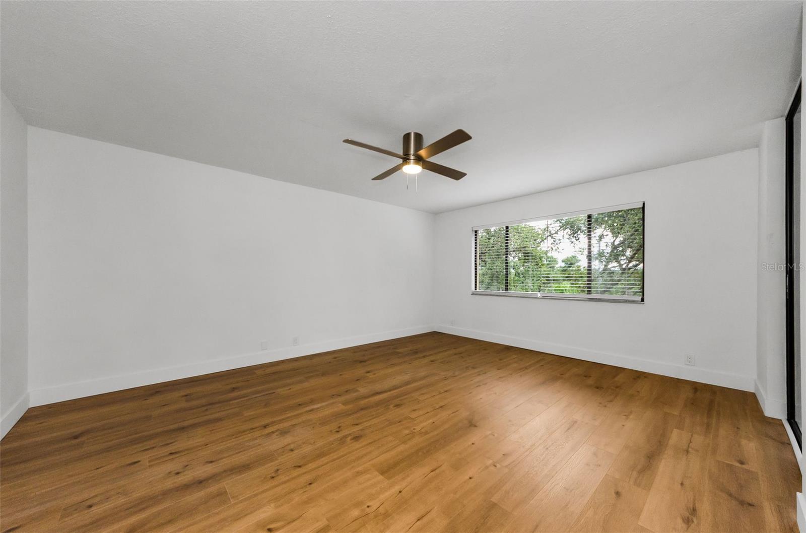 Image 20 of 44 For 3062 Eastland Boulevard 308