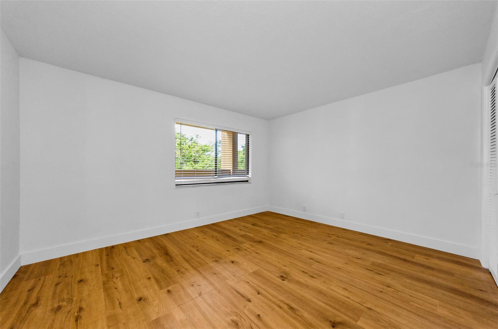 Image 25 of 44 For 3062 Eastland Boulevard 308