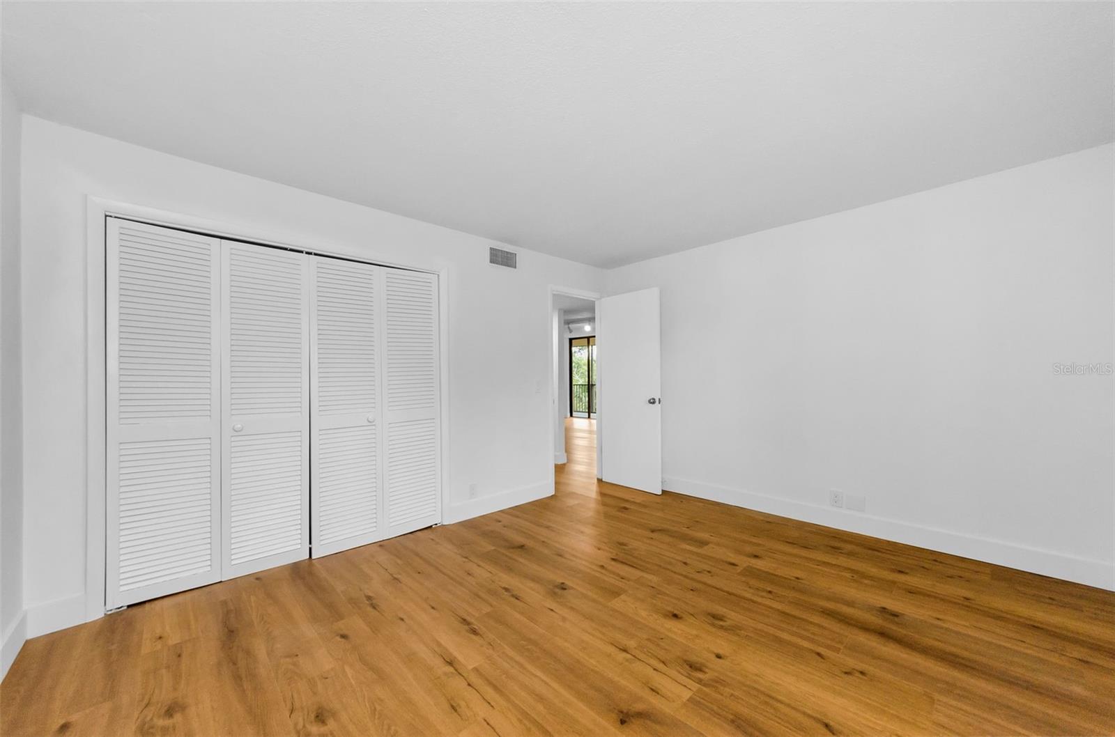 Image 26 of 44 For 3062 Eastland Boulevard 308