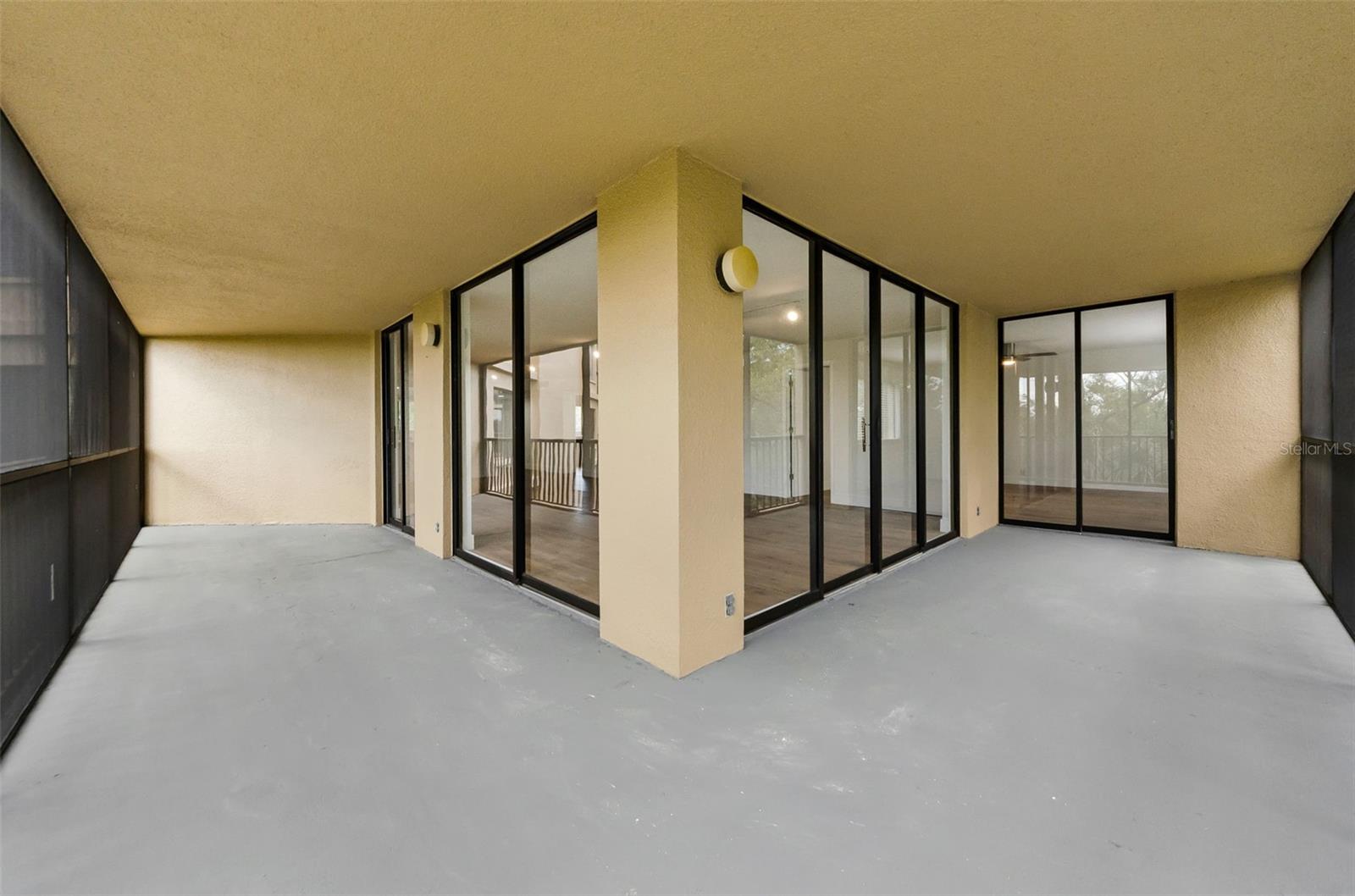 Image 29 of 44 For 3062 Eastland Boulevard 308