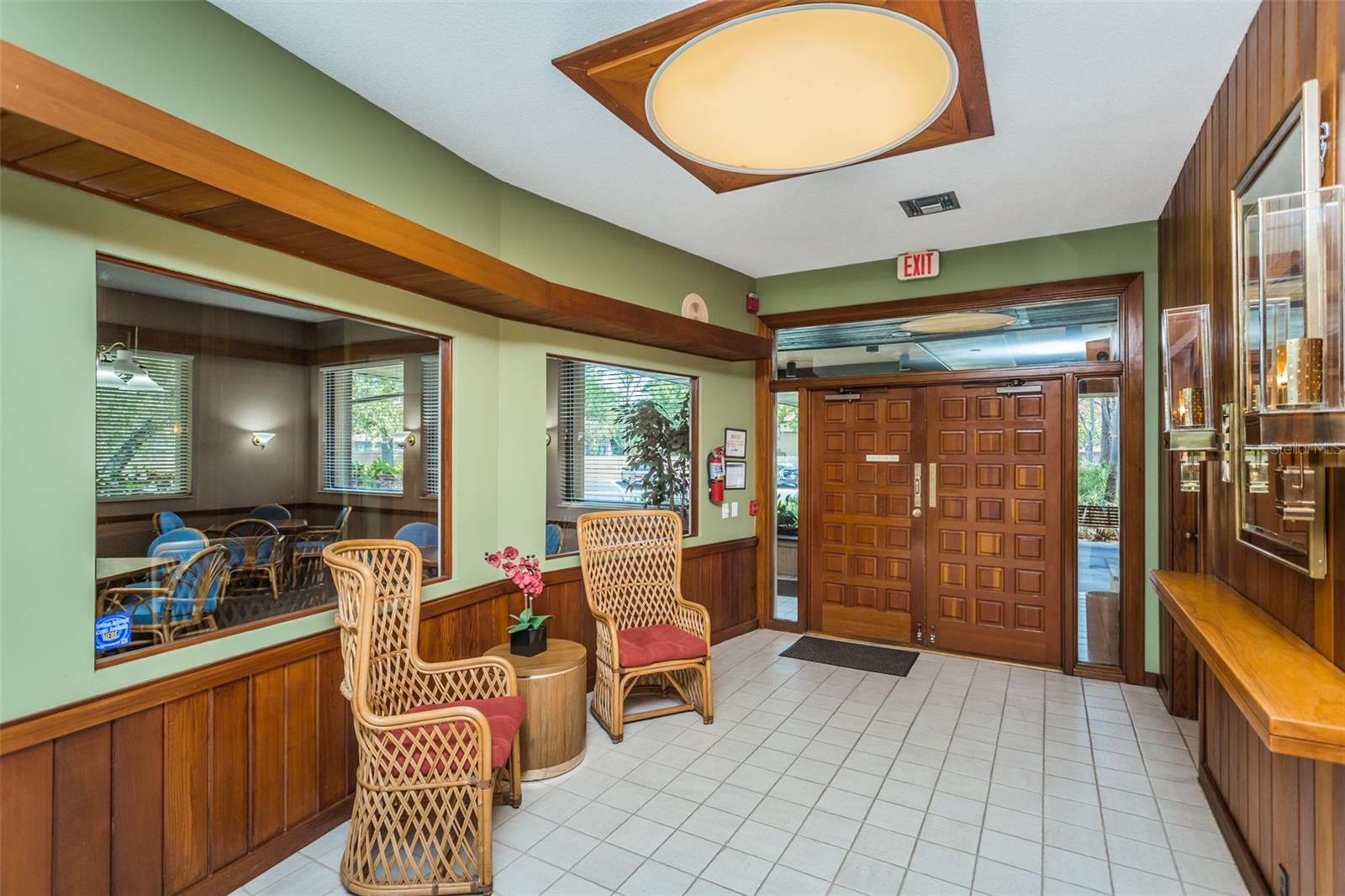 Image 34 of 44 For 3062 Eastland Boulevard 308